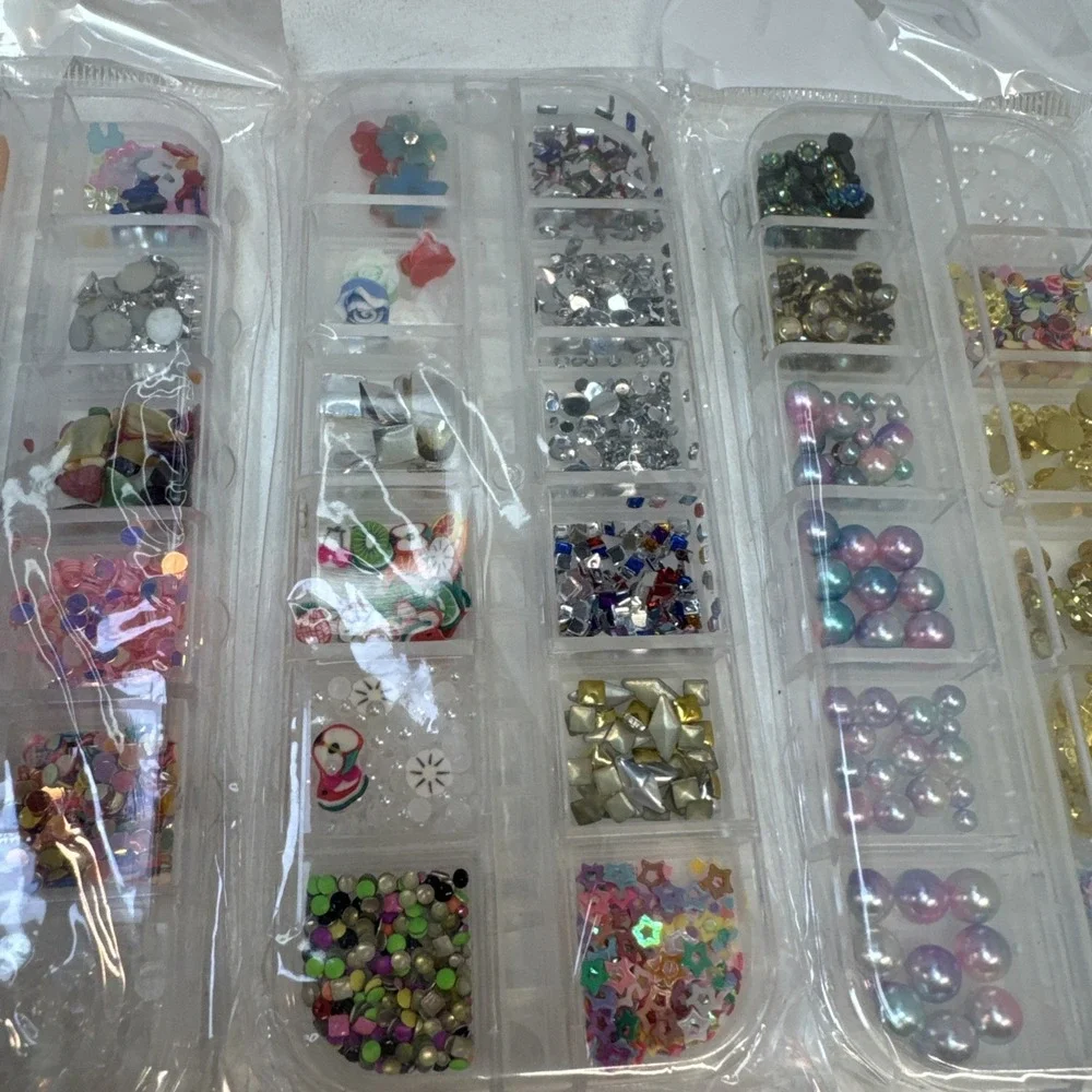 Lot Of 24 Nail Art Supplies Rhinestone Gems Glitter Pearls Studs & Nail Dremmel‎
